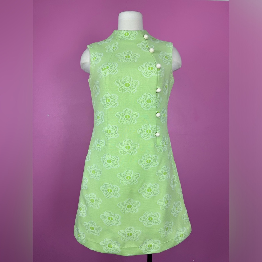 Sleeveless 1960s Lime Green Floral Dress // Vintage 60s Neon Sleeveless Dress